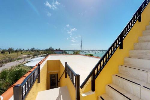Boot Key Harbor Retreat Second Story