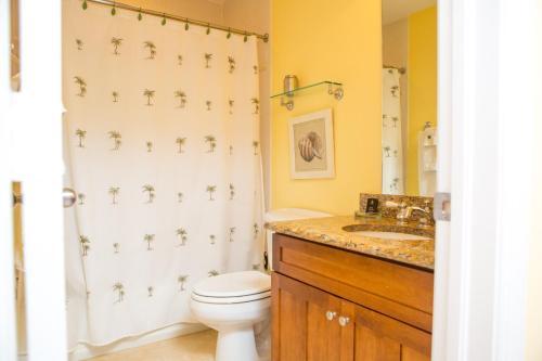 Waterfront Luxury Villa 34