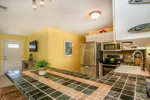 2 Bedroom - Conch Crib