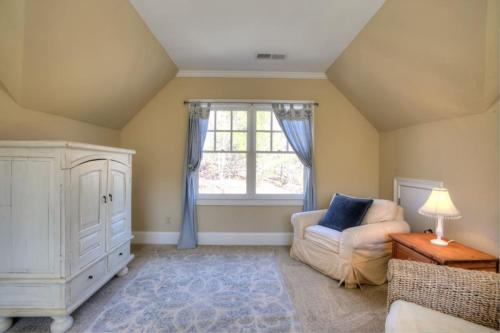 Lake Place Home