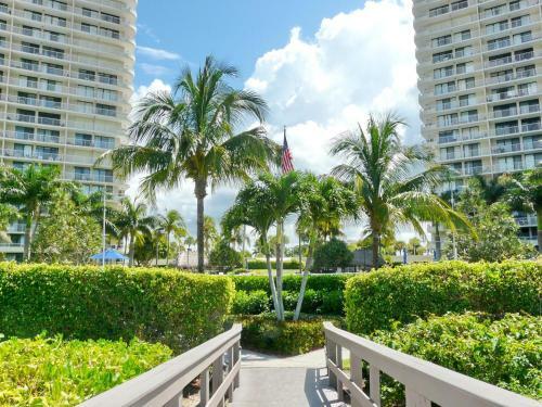 South Seas Tower 3-712