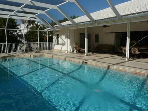 550 Inlet Drive