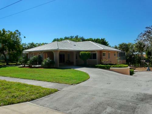 550 Inlet Drive