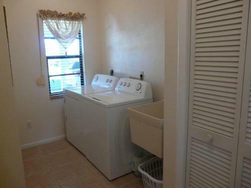 550 Inlet Drive