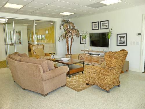 Emerald Beach 23
