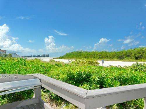 South Seas Tower 4-1708