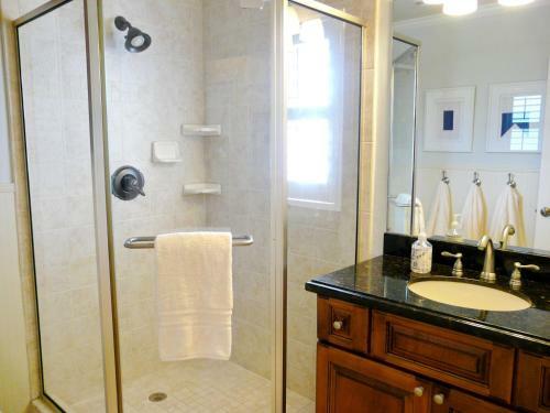 1277 Orange Court