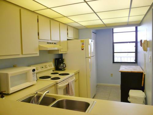 South Seas Tower 4-1204