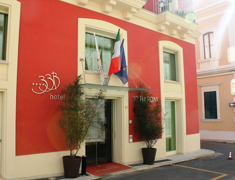 Hotel 33 Baroni