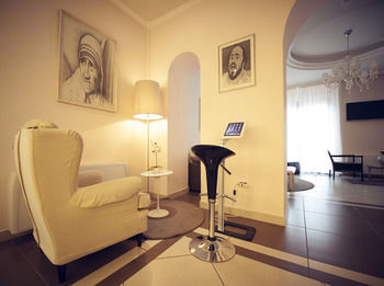 Hotel Fini
