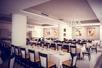 Hotel Fini