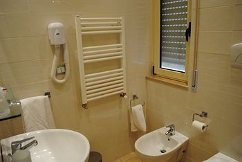 Hotel Fini