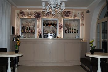 Hotel Fini