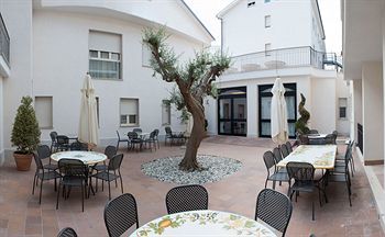 Hotel Fini