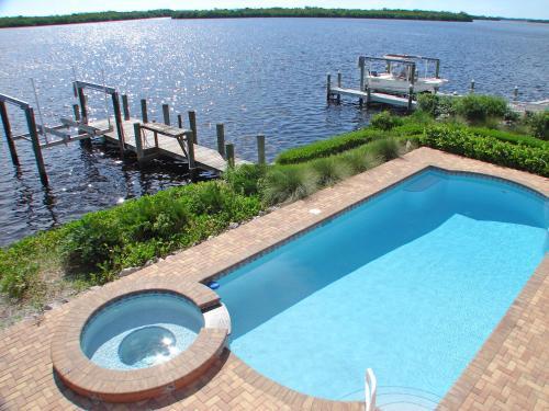 Kokopelli Waterfront Villa