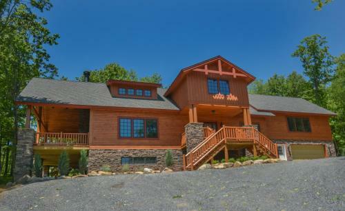 Rockledge Manor Four-bedroom Holiday Home
