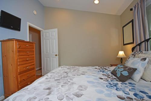 Taylor Made Six-bedroom Holiday Home
