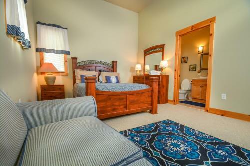 Touch The Sky Four-bedroom Townhome