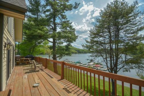 Million Dollar View Four-bedroom Holiday Home