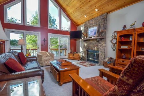 Million Dollar View Four-bedroom Holiday Home