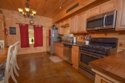 Hideout At Red Pines Three-bedroom Holiday Home