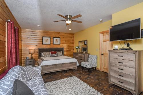 Sheba Snow Five-bedroom Holiday Home