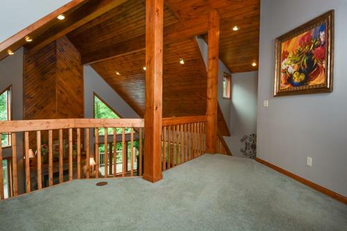 Tranquility Four-bedroom Holiday Home