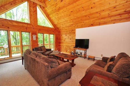 Snowbound Four-bedroom Holiday Home