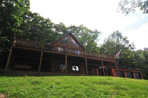 Snowbound Four-bedroom Holiday Home
