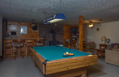 Sunset Ridge Three-bedroom Holiday Home