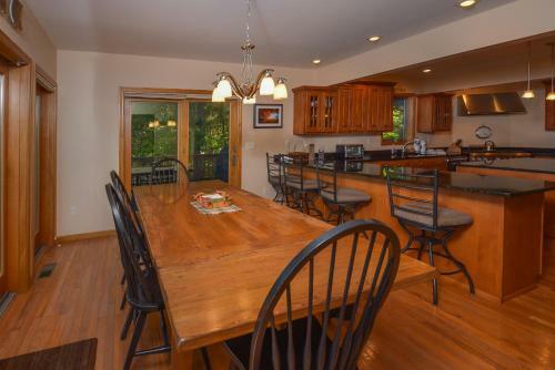 Big Chill Five-bedroom Holiday Home