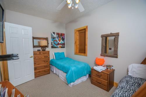 Hootenanny Five-bedroom Holiday Home