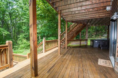 Hootenanny Five-bedroom Holiday Home