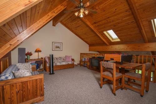 Sunplace #07 Three-bedroom Townhome