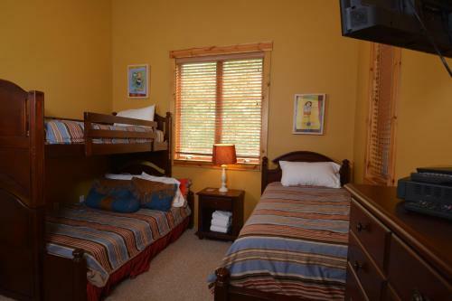 Kendall Camp Get-a-way Four-bedroom Townhome