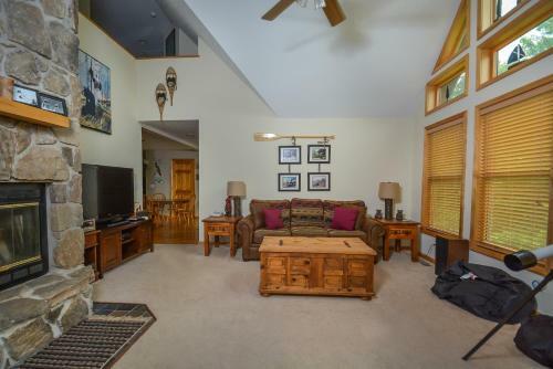 Moon Tower Four-bedroom Holiday Home