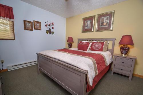 Landmark Village #1 Three-bedroom Holiday Home