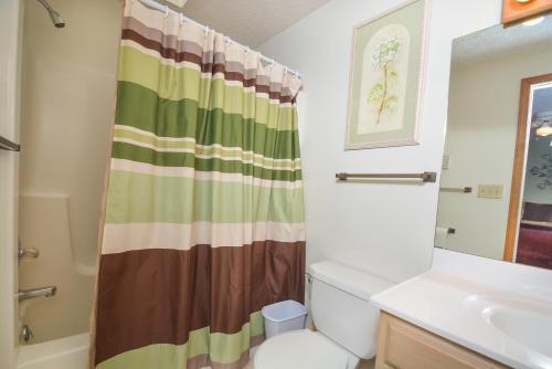 Landmark Village #1 Three-bedroom Holiday Home
