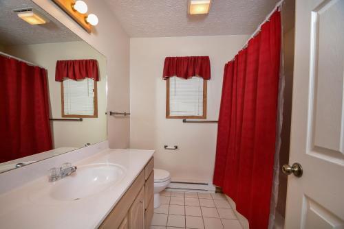 Landmark Village #1 Three-bedroom Holiday Home