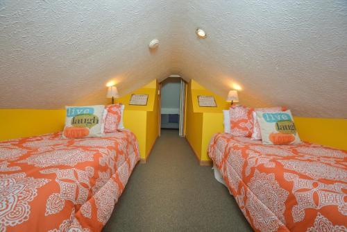 Landmark Village #1 Three-bedroom Holiday Home