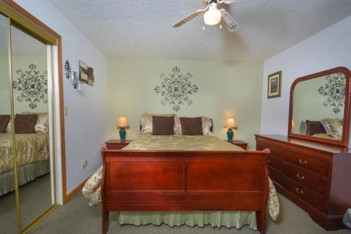 Landmark Village #1 Three-bedroom Holiday Home
