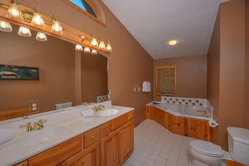 Almost Paradise Five-bedroom Holiday Home