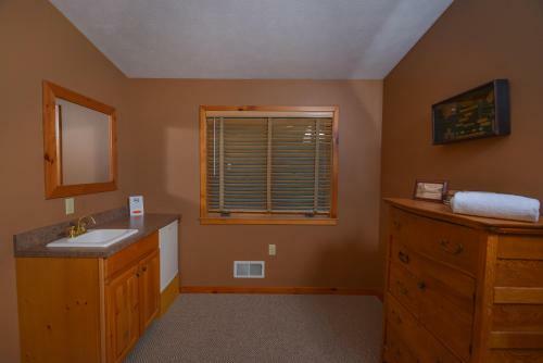 Almost Paradise Five-bedroom Holiday Home