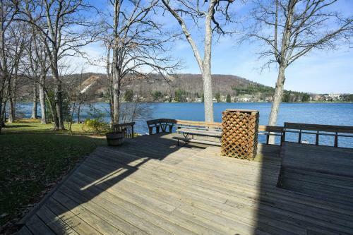 3 Hartwood Village