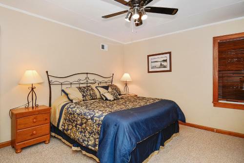 Whispering Oaks Three-bedroom Holiday Home