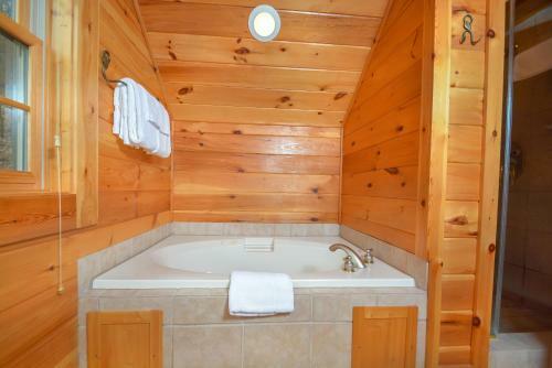 Bear Necessity Four-bedroom Holiday Home