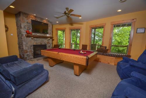 Wispering Heights Four-bedroom Holiday Home