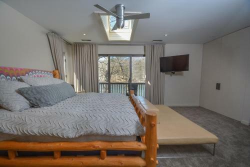 Sundance Five-bedroom Holiday Home
