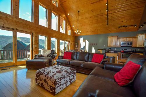 Marsh-mellow Manor Five-bedroom Holiday Home