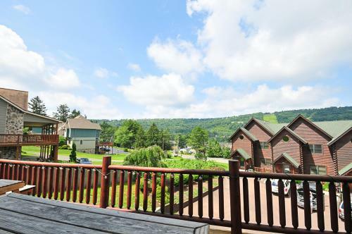Marsh-mellow Manor Five-bedroom Holiday Home